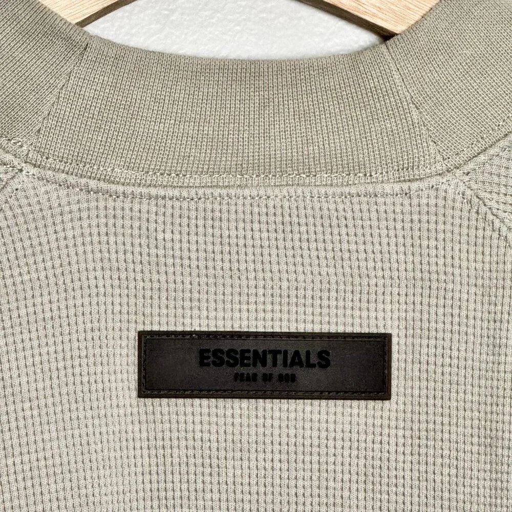 Fear of God Essentials Seal Waffle Knit Short Sleeve Sweatshirt in Seal Gray Sz - Picture 7 of 9